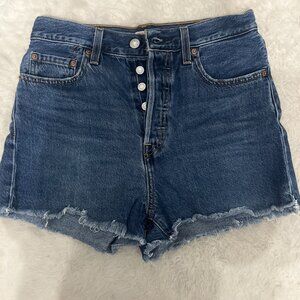 Levi’s Ribcage Denim Shorts – Size 28